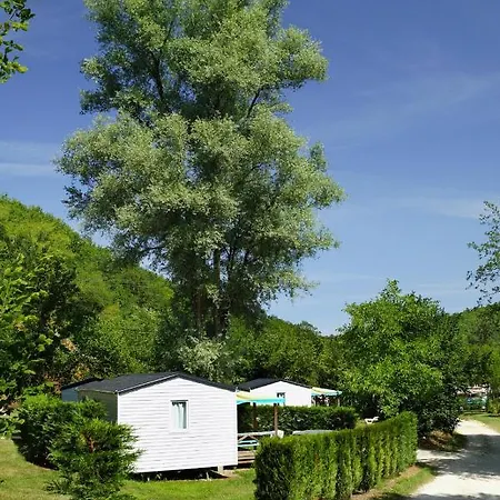 Camping Le Moulin Du Roch Кемпинг Saint-Andre-d'Allas