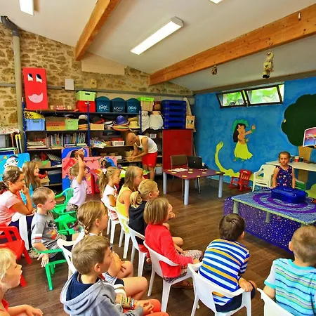 Camping Le Moulin Du Roch Кемпинг