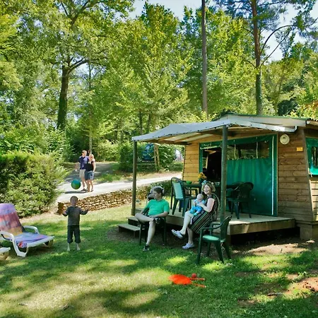 Camping Le Moulin Du Roch Кемпинг 5*