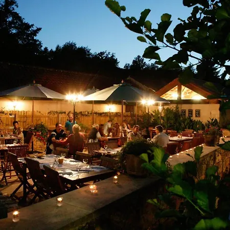 Camping Le Moulin Du Roch Saint-Andre-d'Allas