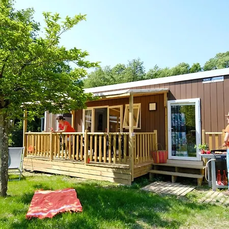 Camping Le Moulin Du Roch 5*